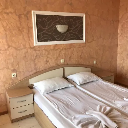 Konukevi Val And Kate